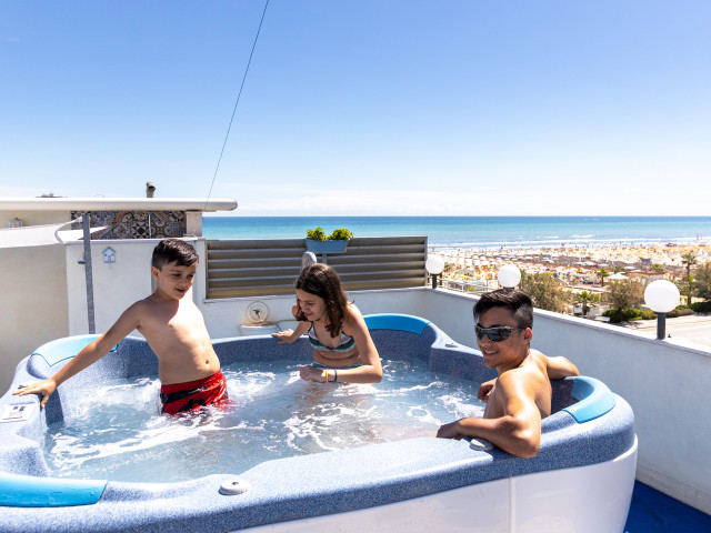 media.gallery bimbi vasca